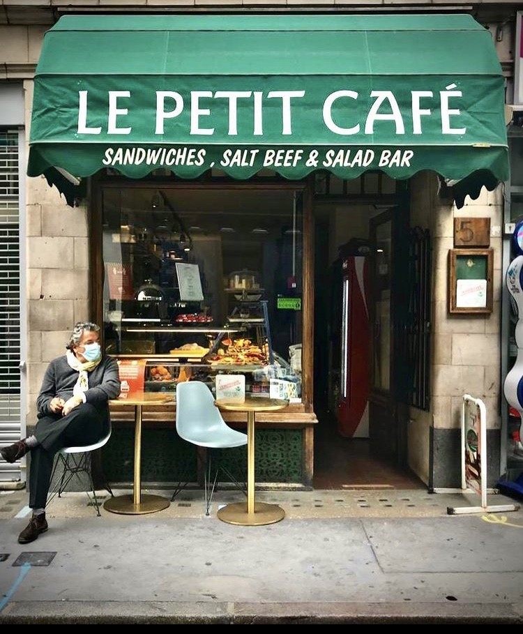 Le Petit Café